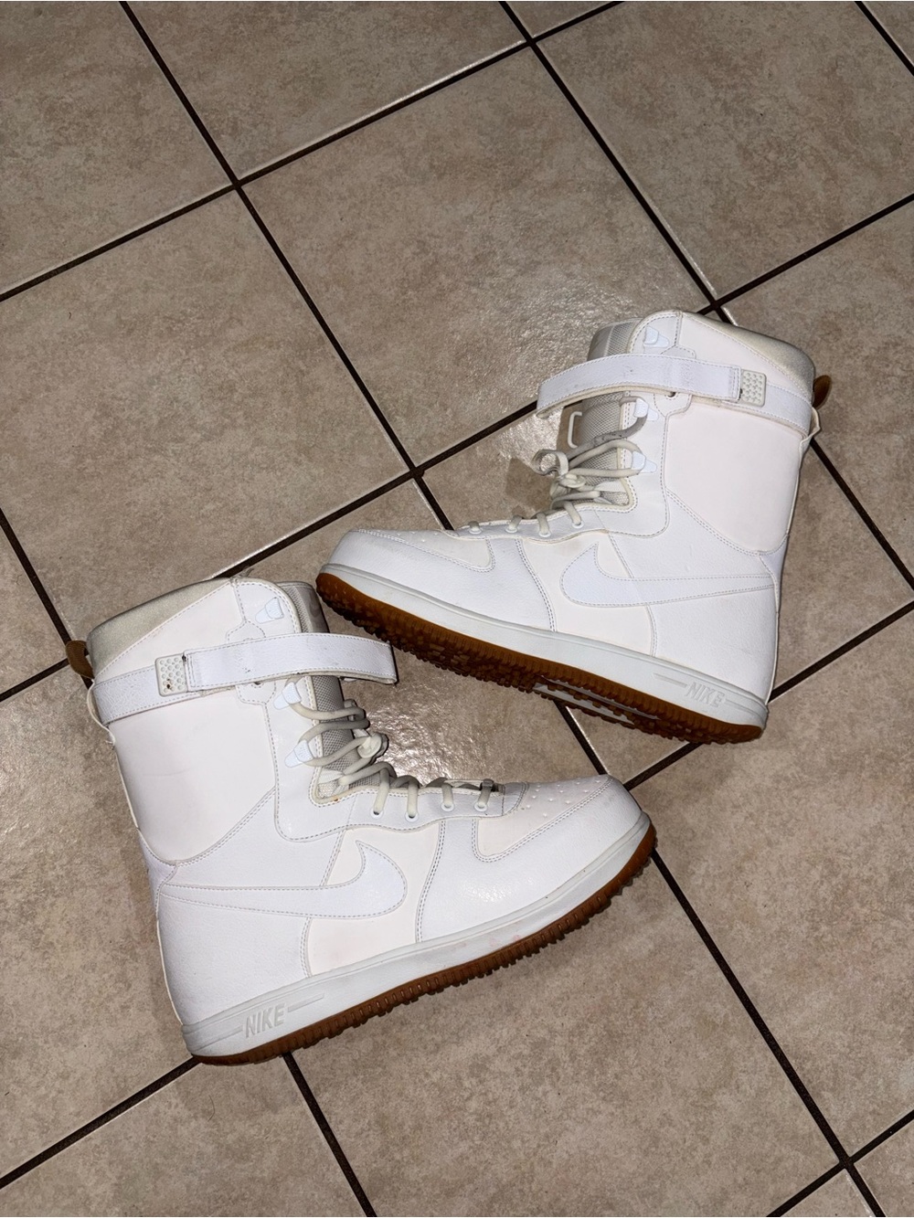 Nike zoom Force 1 size 13 snowboard White High-Top Snow/Sport Boots